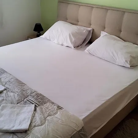 아파트 Economy 12 Sleeps 3 Guests